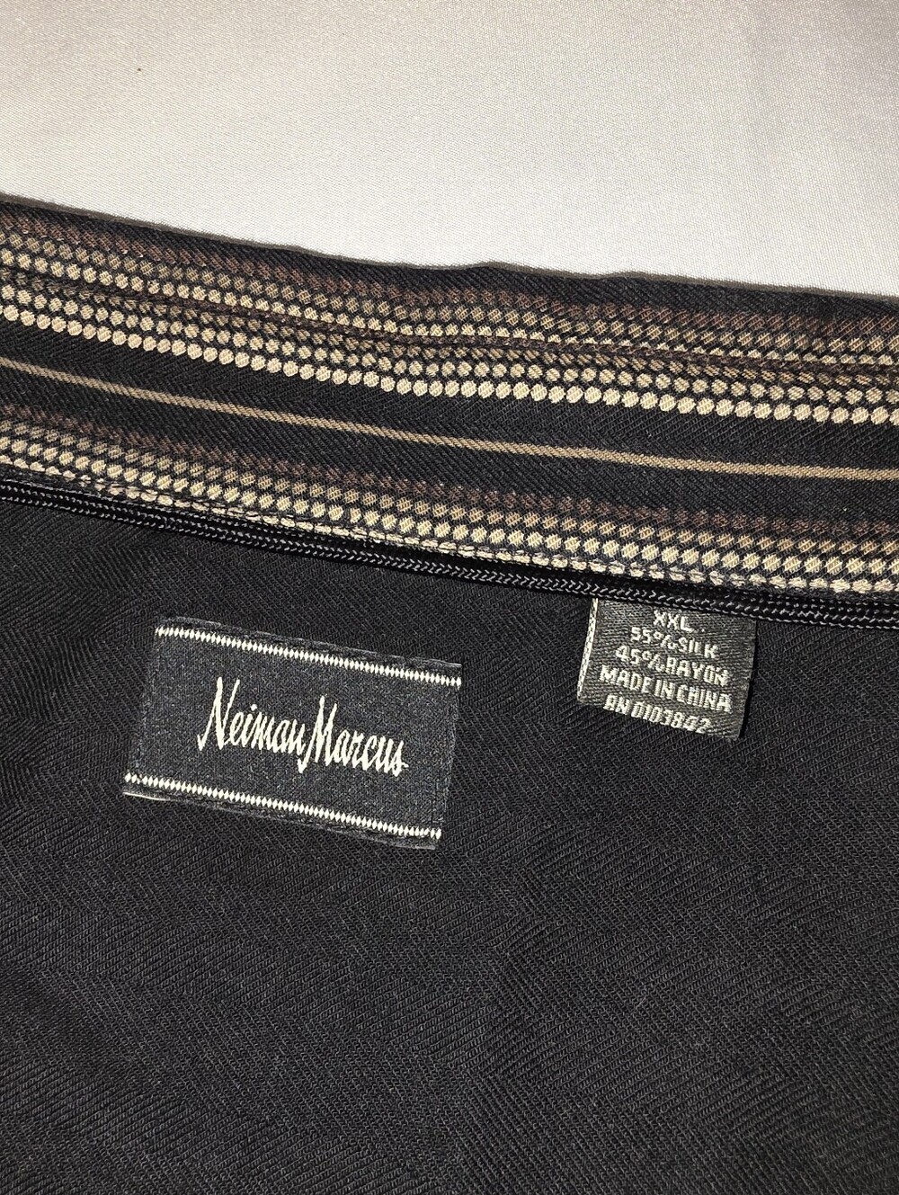 Neiman Marcus Vintage Men’s Silk Rayon Striped Button Up Shirt XXL - Picture 5 of 7